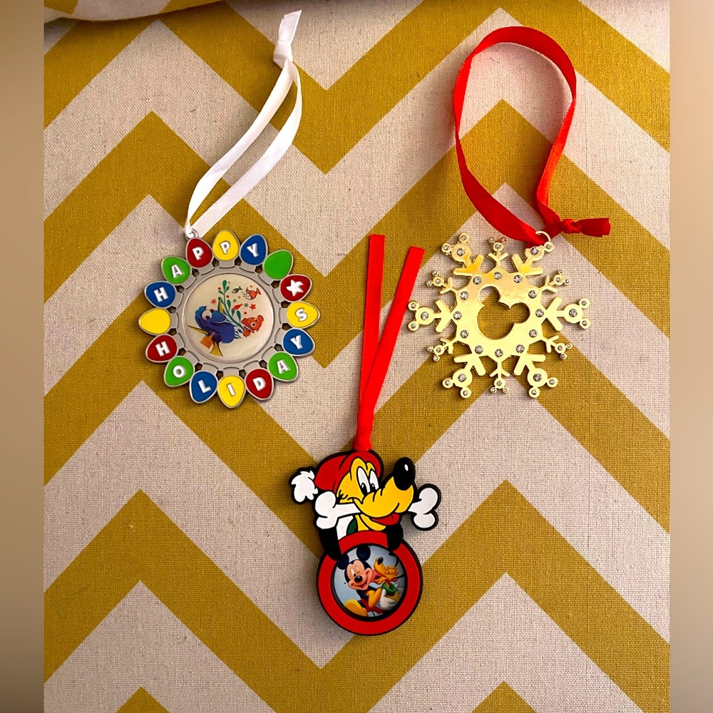 3 Disney Christmas Ornaments (o)